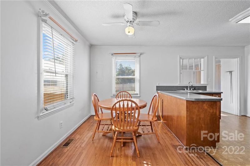 1904 Pennsylvania Ave, Kannapolis, NC 28083