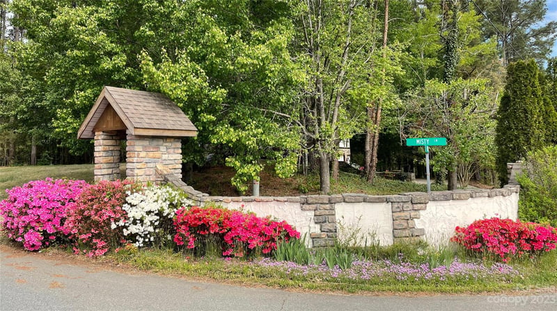 1320 Misty Ln #13, Hickory, NC 28601