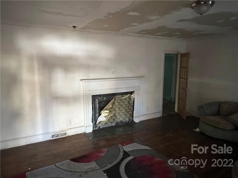 1904 St John St, Charlotte, NC 28216