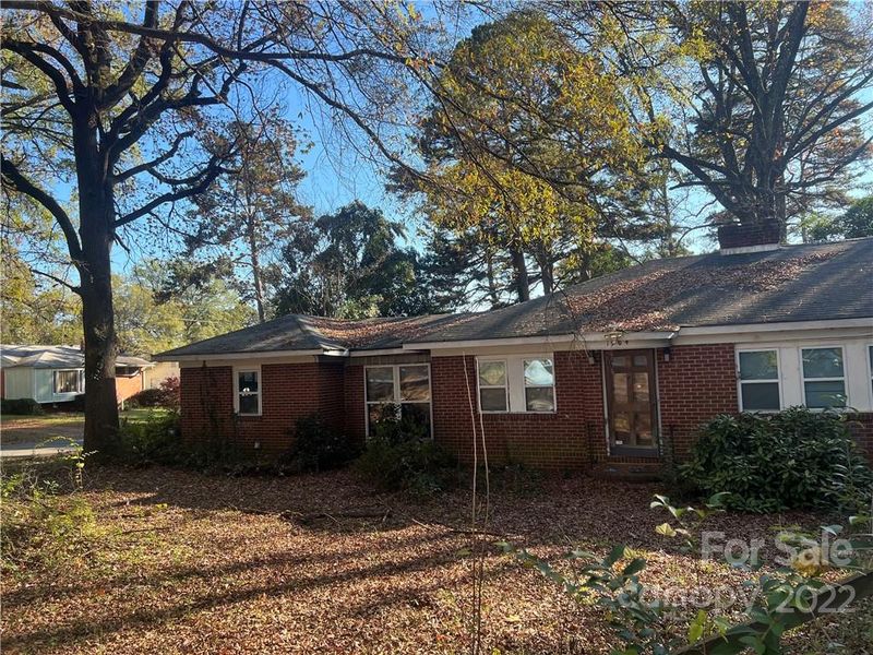 1904 St John St, Charlotte, NC 28216