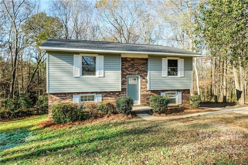 4512 Jamee Dr, Gastonia, NC 28056