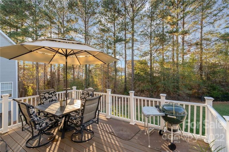 112 Carolinian Dr, Statesville, NC 28677