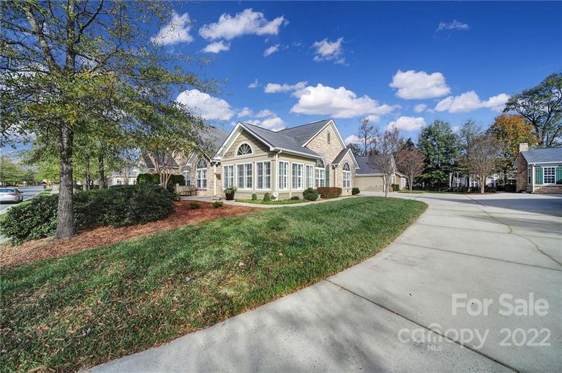 5523 Prosperity View Dr, Charlotte, NC 28269