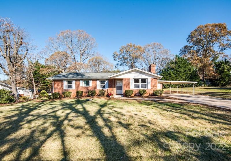 3261 20th Ave NE, Hickory, NC 28601