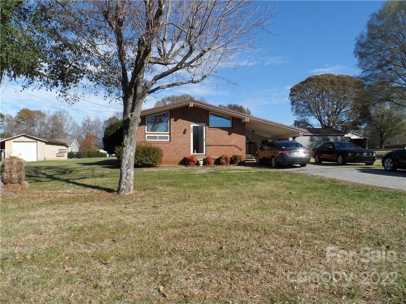 1936 Sigmon Dairy Rd, Newton, NC 28658