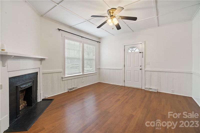 1203 N Main St, Lowell, NC 28098