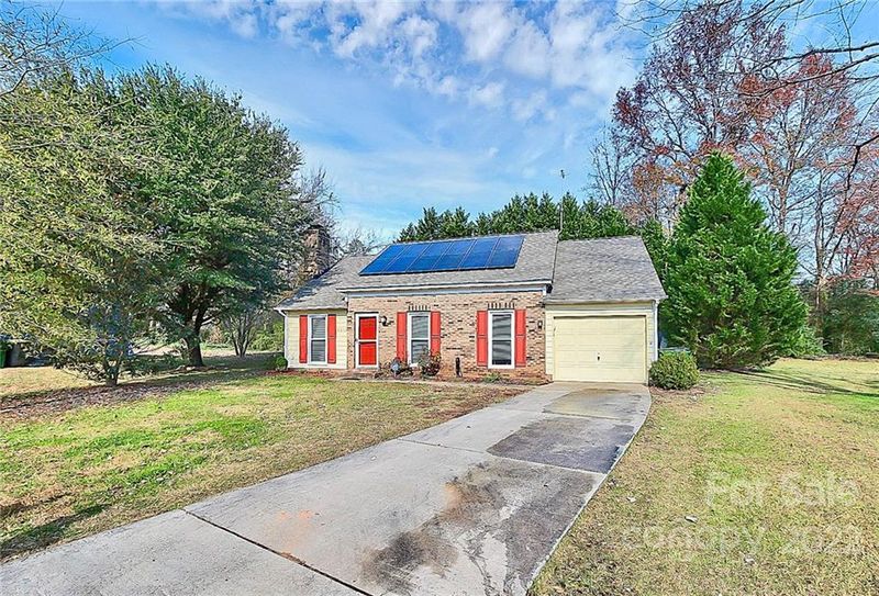 6619 Touchwood Dr, Charlotte, NC 28227