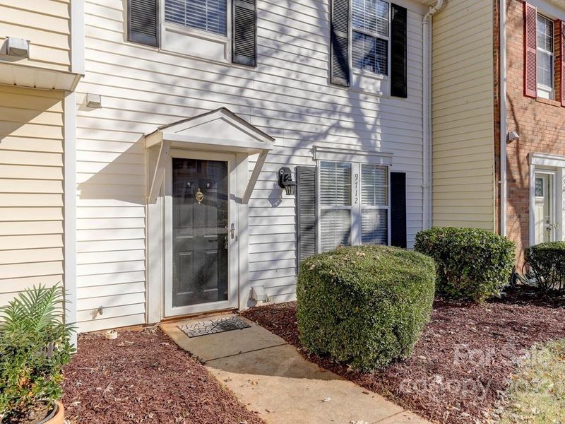9712 Old Gate Dr, Matthews, NC 28105