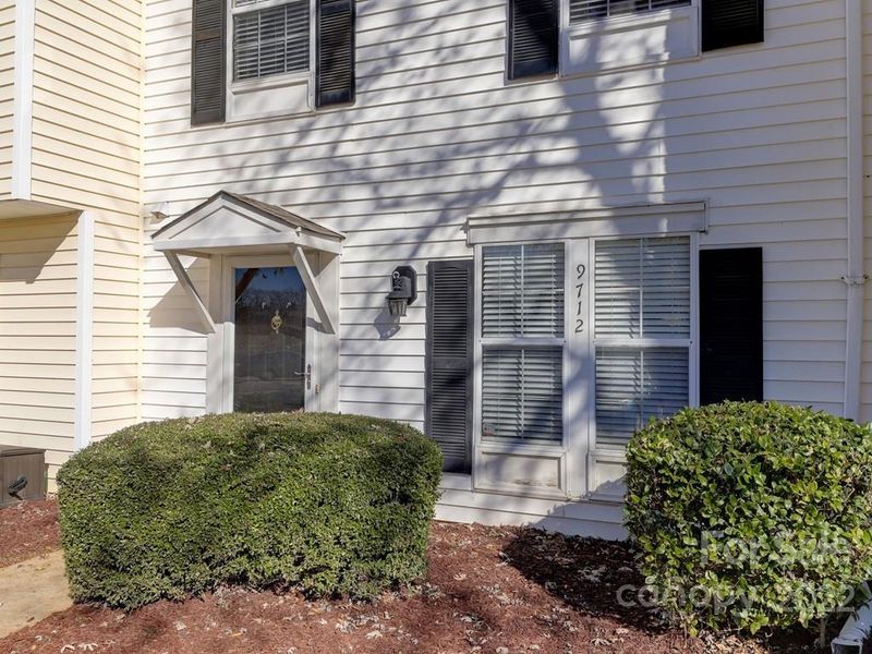9712 Old Gate Dr, Matthews, NC 28105