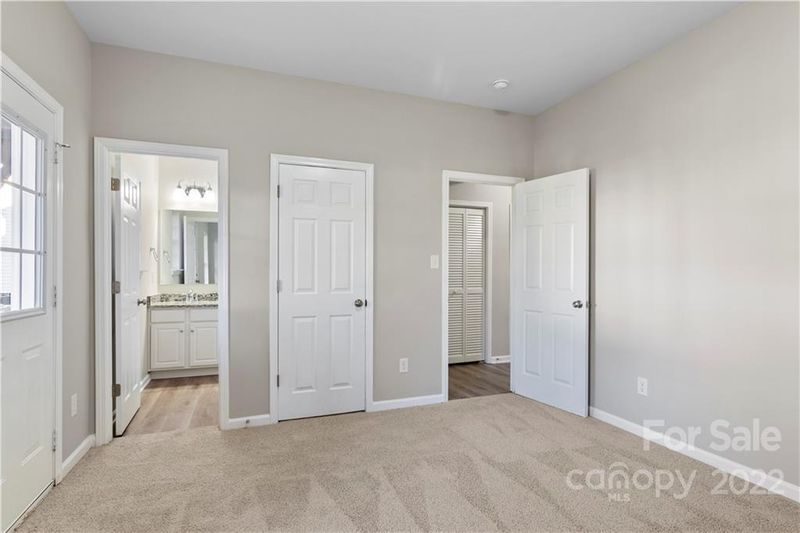 9645 Walkers Glen Dr, Concord, NC 28027