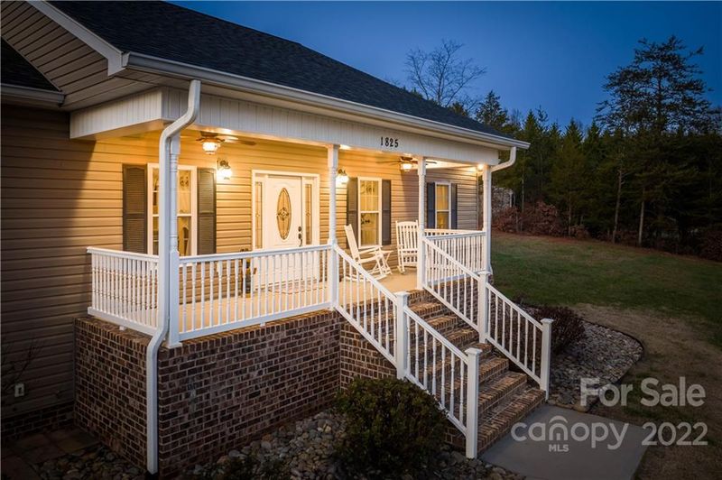 1825 Herbie Cir, Newton, NC 28658