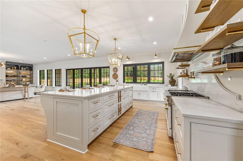 6015 Lansing Dr, Charlotte, NC 28270