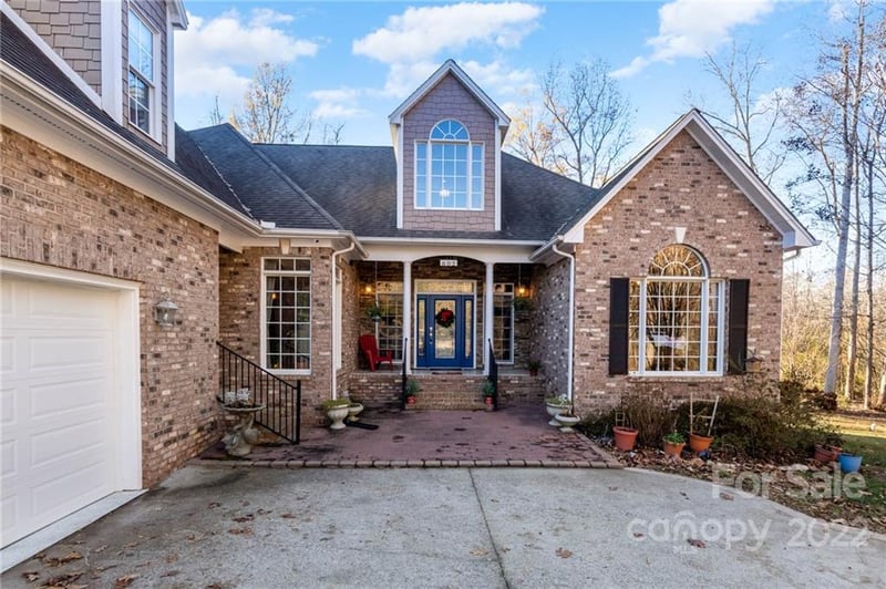 602 Toncin Ave, Bessemer City, NC 28016