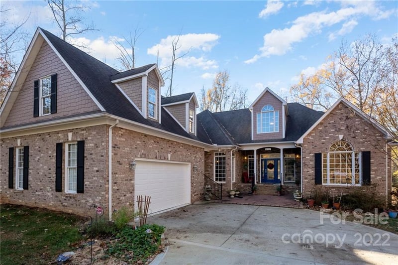 602 Toncin Ave, Bessemer City, NC 28016
