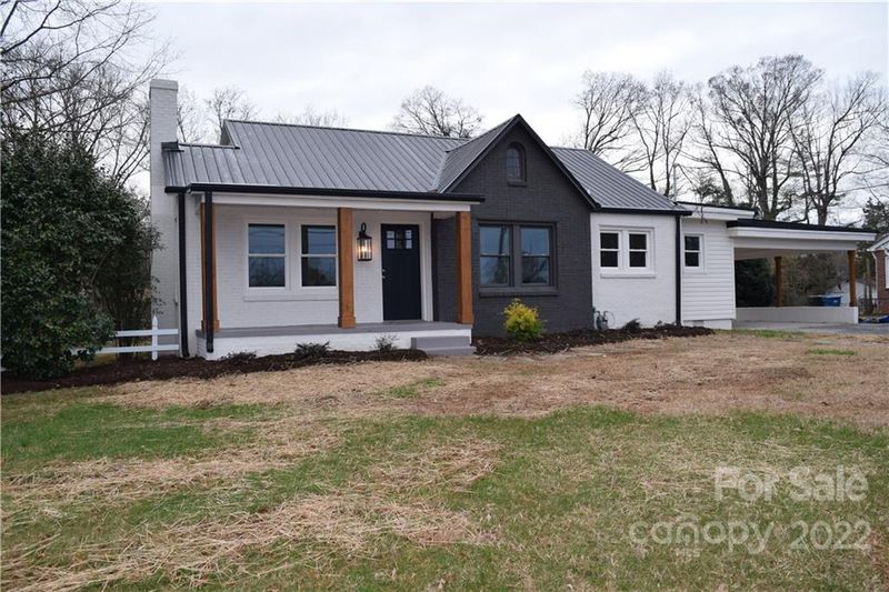 25 18th Ave NW, Hickory, NC 28601