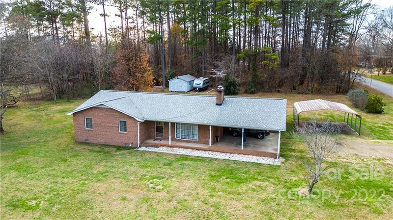 128 Pine Tree Rd, Statesville, NC 28677