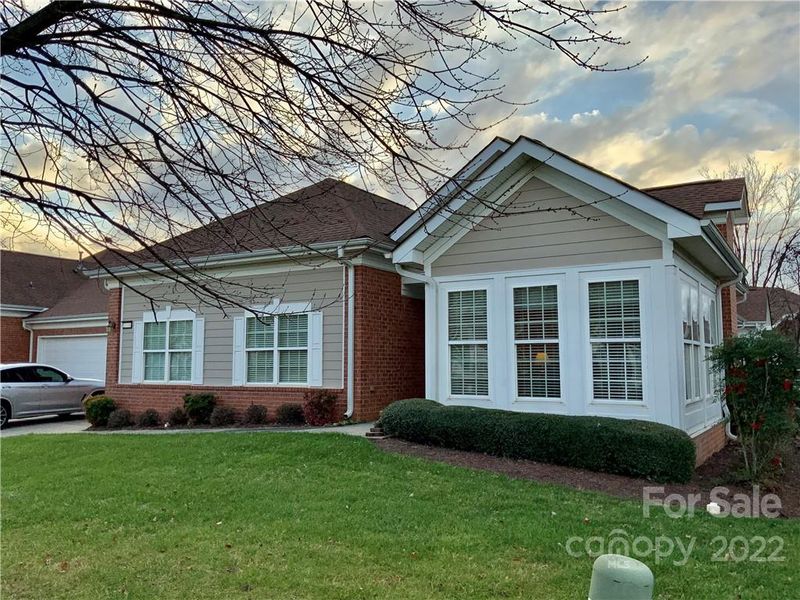 2114 Castle Ct, Matthews, NC 28105