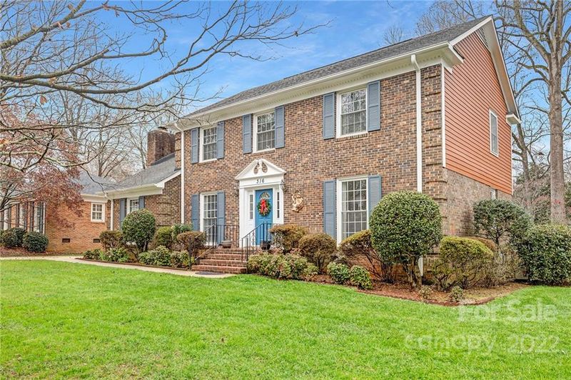316 Chadmore Dr, Charlotte, NC 28270