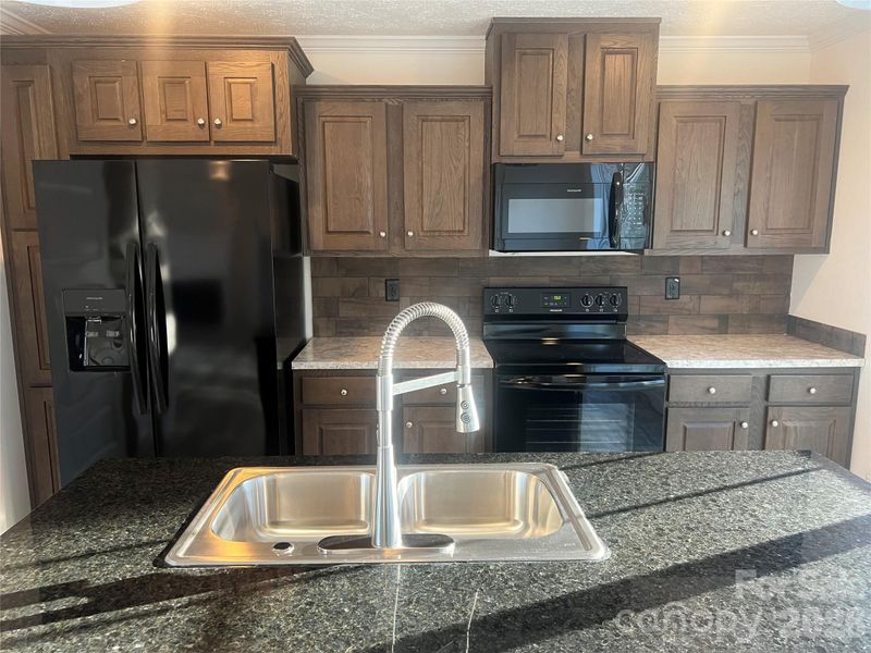 5748 Dalmatian St, Iron Station, NC 28080