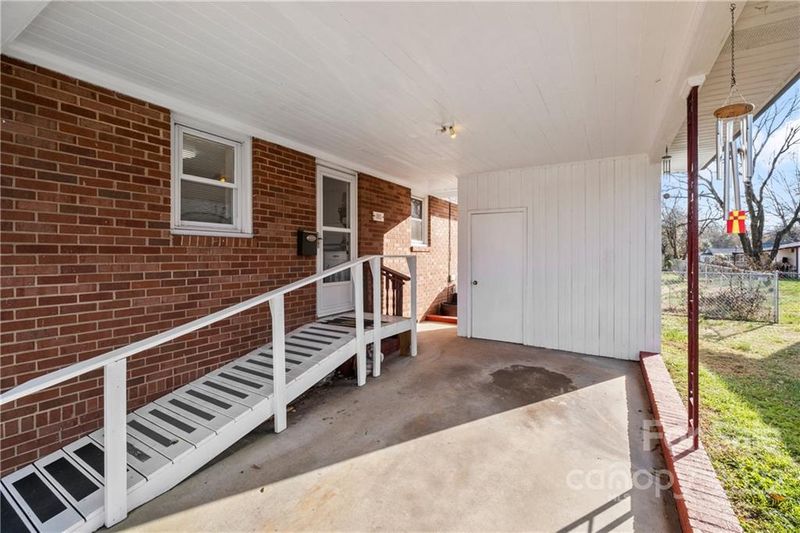 1907 Rayon St, Statesville, NC 28677