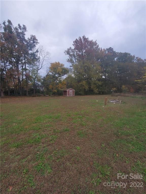 6918 Landsford Rd, Marshville, NC 28103