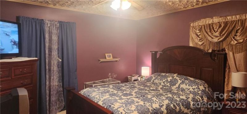 2588 Leonhardt Rd, Cherryville, NC 28021