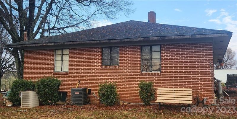 2588 Leonhardt Rd, Cherryville, NC 28021
