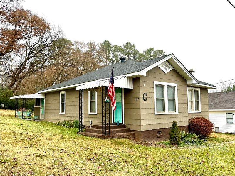 217 Tenth Rd, Cramerton, NC 28032