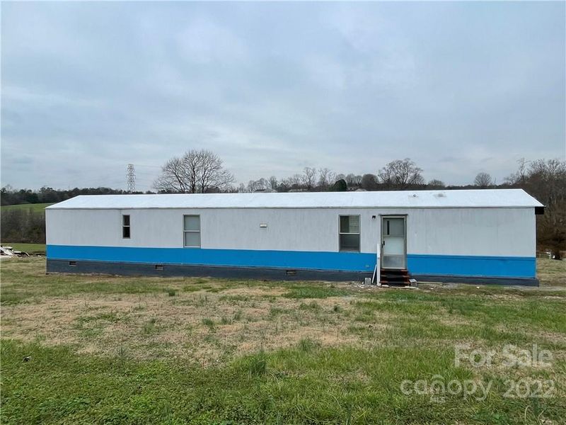 3903 Crossing Creek Dr, Claremont, NC 28610