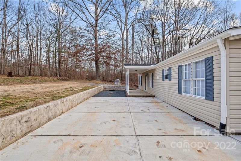 6665 Roberts Dr, Kannapolis, NC 28081