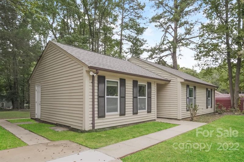6216 Blue Jay Ln, Charlotte, NC 28227