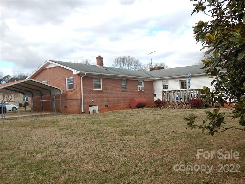 2816 20th Street Ln NE, Hickory, NC 28601