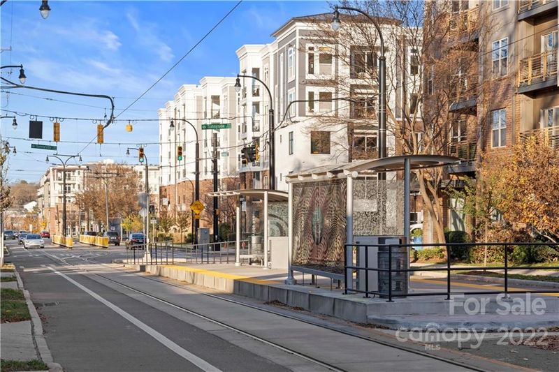 939 Hawthorne Bridge Ct, Charlotte, NC 28204