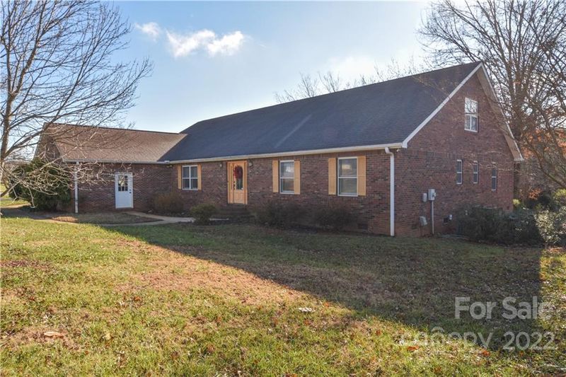 543 Brawley School Rd, Mooresville, NC 28117