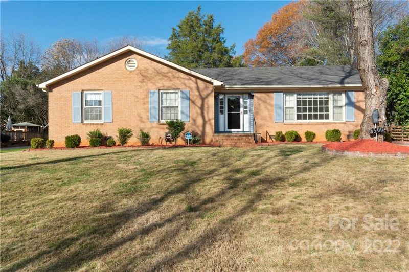 6500 Cherrycrest Ln, Charlotte, NC 28217