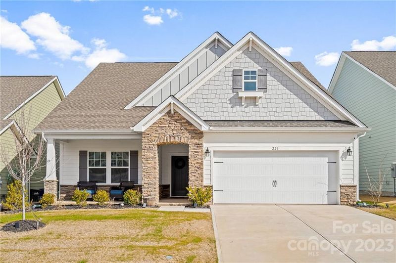 221 Canada Dr, Statesville, NC 28677