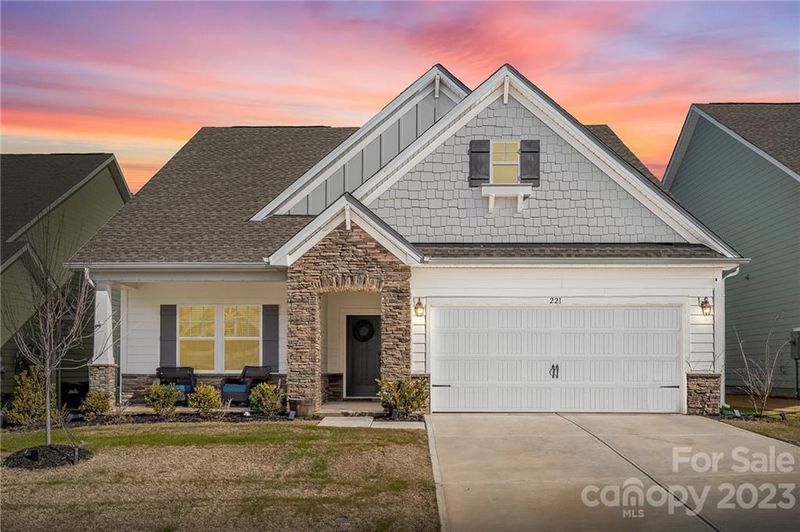 221 Canada Dr, Statesville, NC 28677
