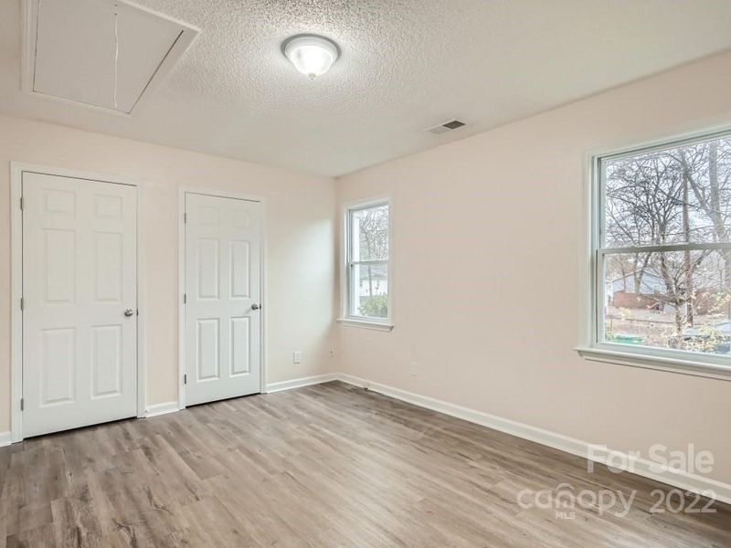 206 Oregon St, Charlotte, NC 28208