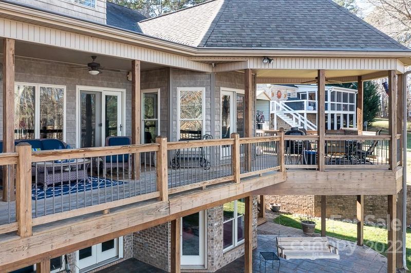 9524 Riviera Dr, Sherrills Ford, NC 28673