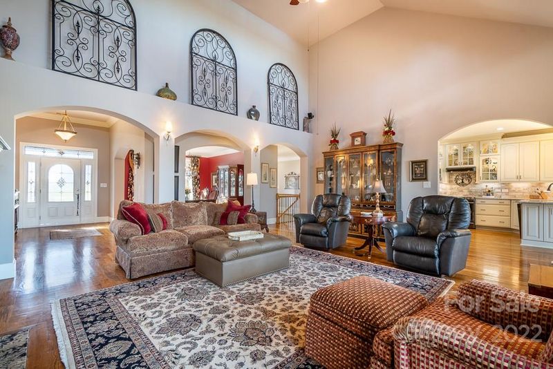 9524 Riviera Dr, Sherrills Ford, NC 28673
