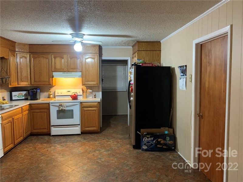 1110 Crestfield Dr, Lancaster, SC 29720