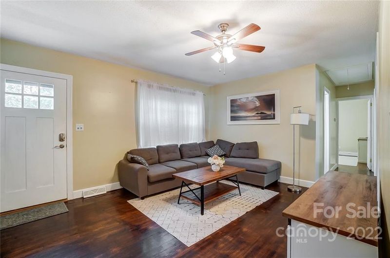 2912 Sheets Cir, Charlotte, NC 28214