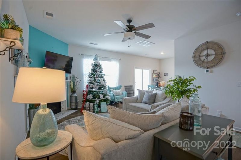 5008 Traynor Rd, Charlotte, NC 28216