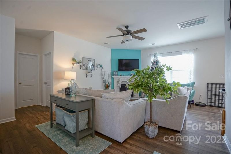 5008 Traynor Rd, Charlotte, NC 28216