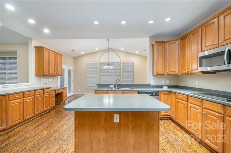 364 Glencrest Dr, Stanley, NC 28164