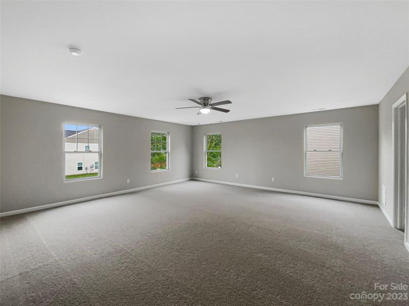 1725 Leeview Ln, Clover, SC 29710