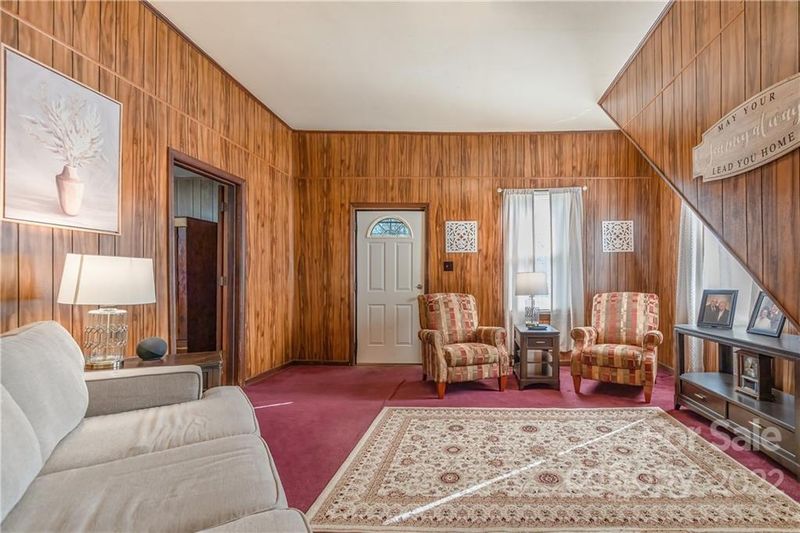 19 E Elliott St, Chester, SC 29706