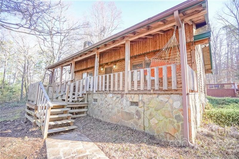 100 Rutledge Rd, Mount Holly, NC 28120