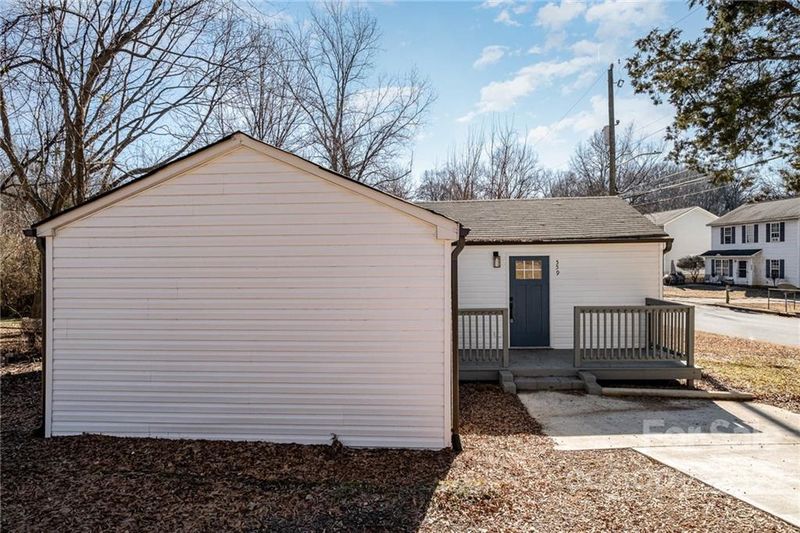 559 Williamson St, Charlotte, NC 28208