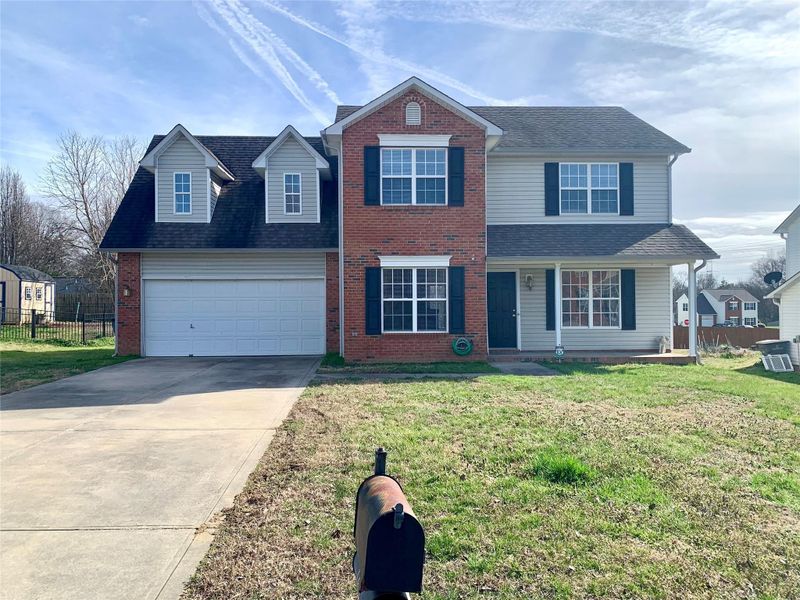 163 Golding Dr, Concord, NC 28027